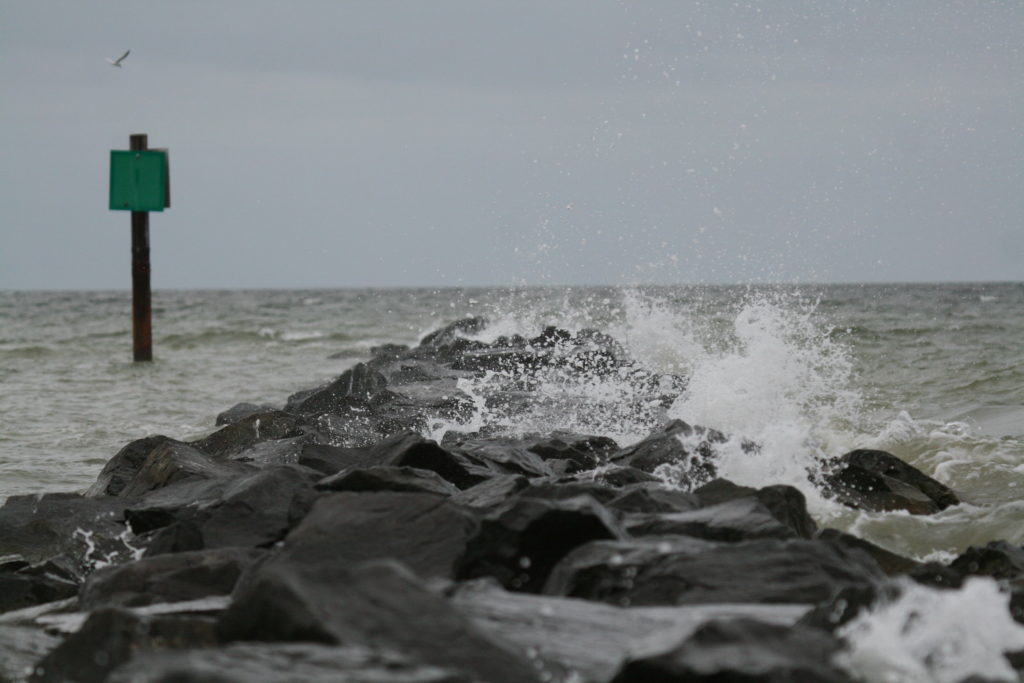 Breakwater at Point Lookout, 2008 by Matt Tillett, courtesy of Flickr.