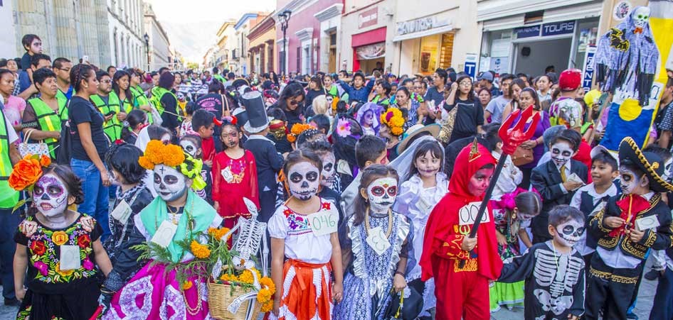 dia de los muertos children parade