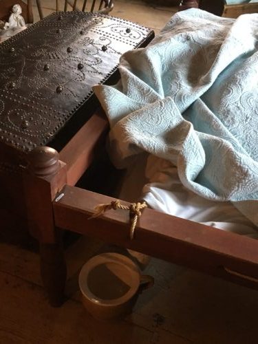 Bedding with Chamber Pot