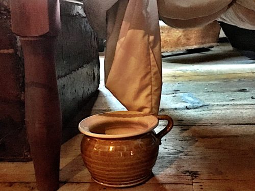 Chamber pot