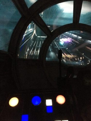Pilot seat inside the Millennium Falcon: Smuggler's Run cockpit