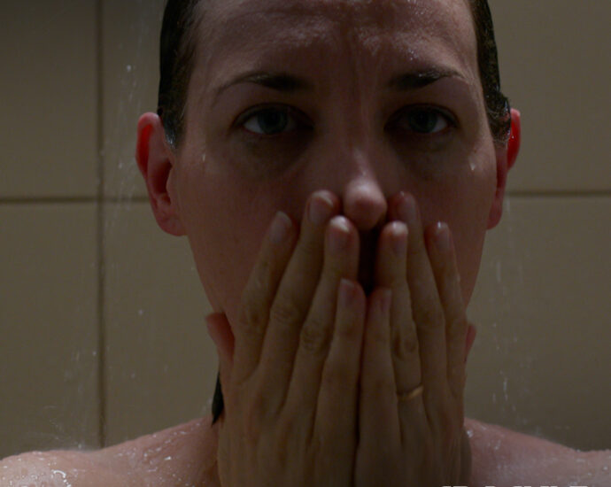 Insomnia still from Crackle