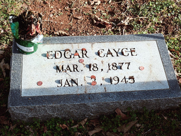 Edgar Cayce headstone