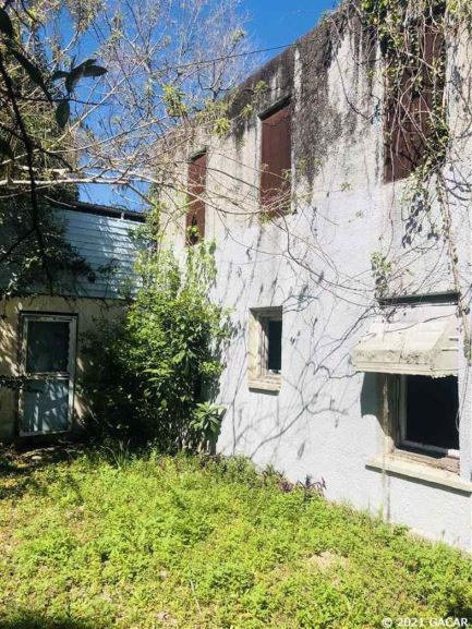 Old Gilchrist Jail back exterior