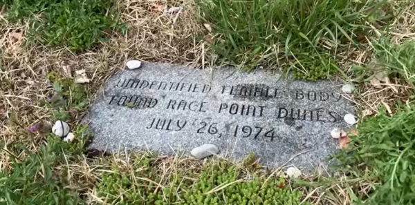 Headstone of the Jane Doe buried in Provincetown known as the Lady of the Dunes