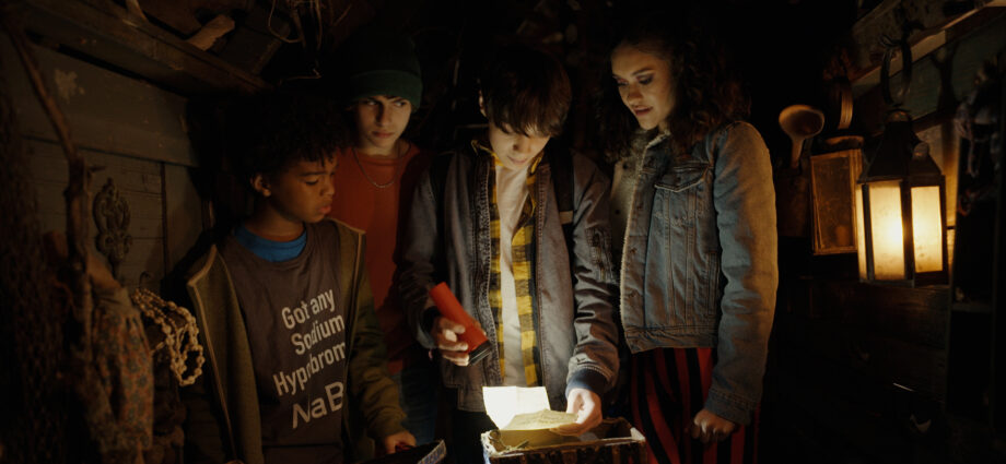 The kids in the cave in Spirit Halloween The Movie