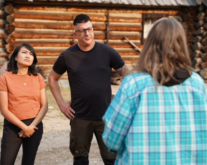 Tim Wood and Sapphire Sandalo in Ghost Town Terror season 2